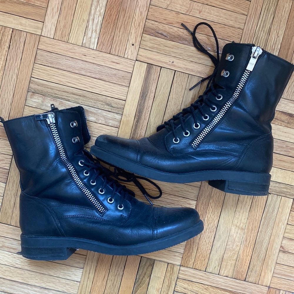 Combat boots